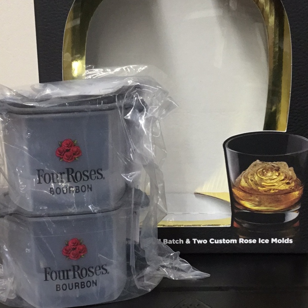 New Four Roses Bourbon Gift Box